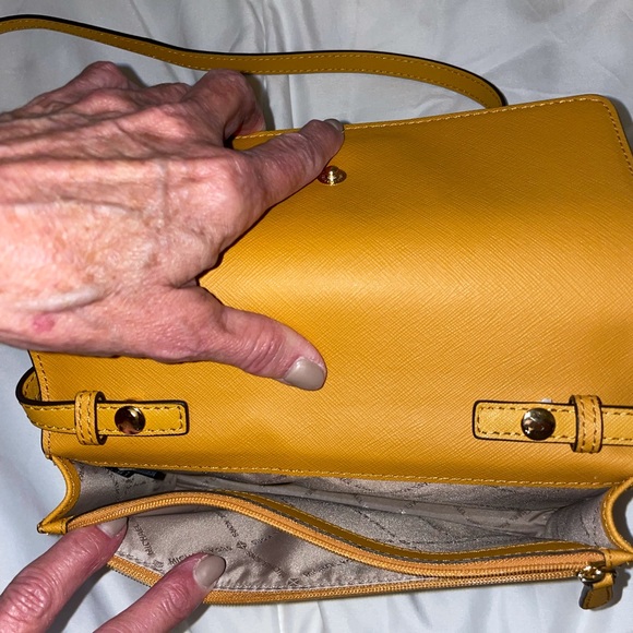 Michael Kors Crossbody - Picture 2 of 5